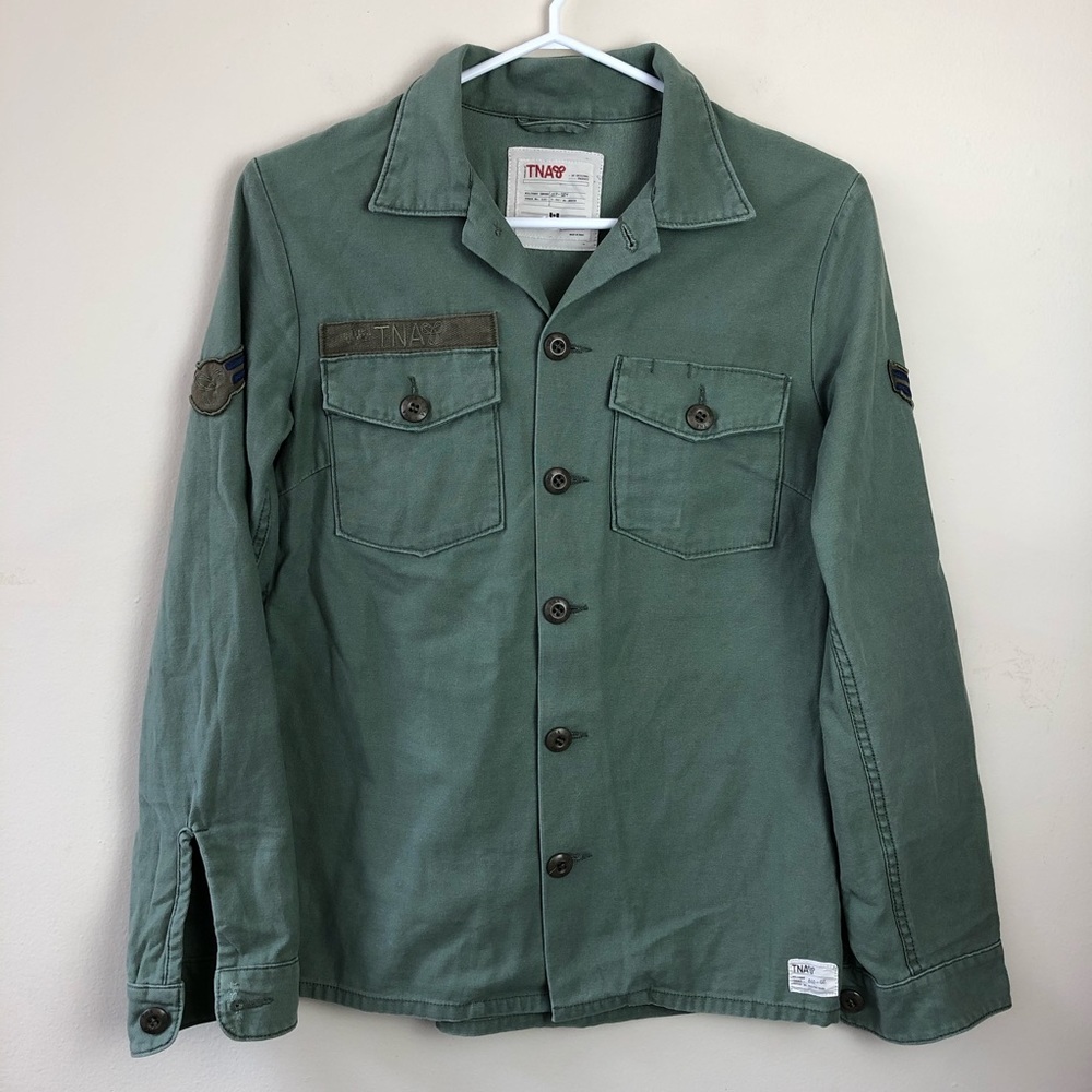 TNA Aritzia Size XS Long Sleeve Button Front Shirt